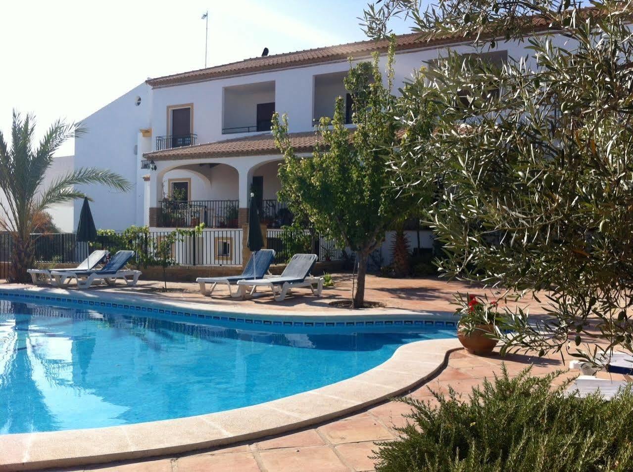 Complejo Penafiel Appartement Zarza La Mayor Buitenkant foto