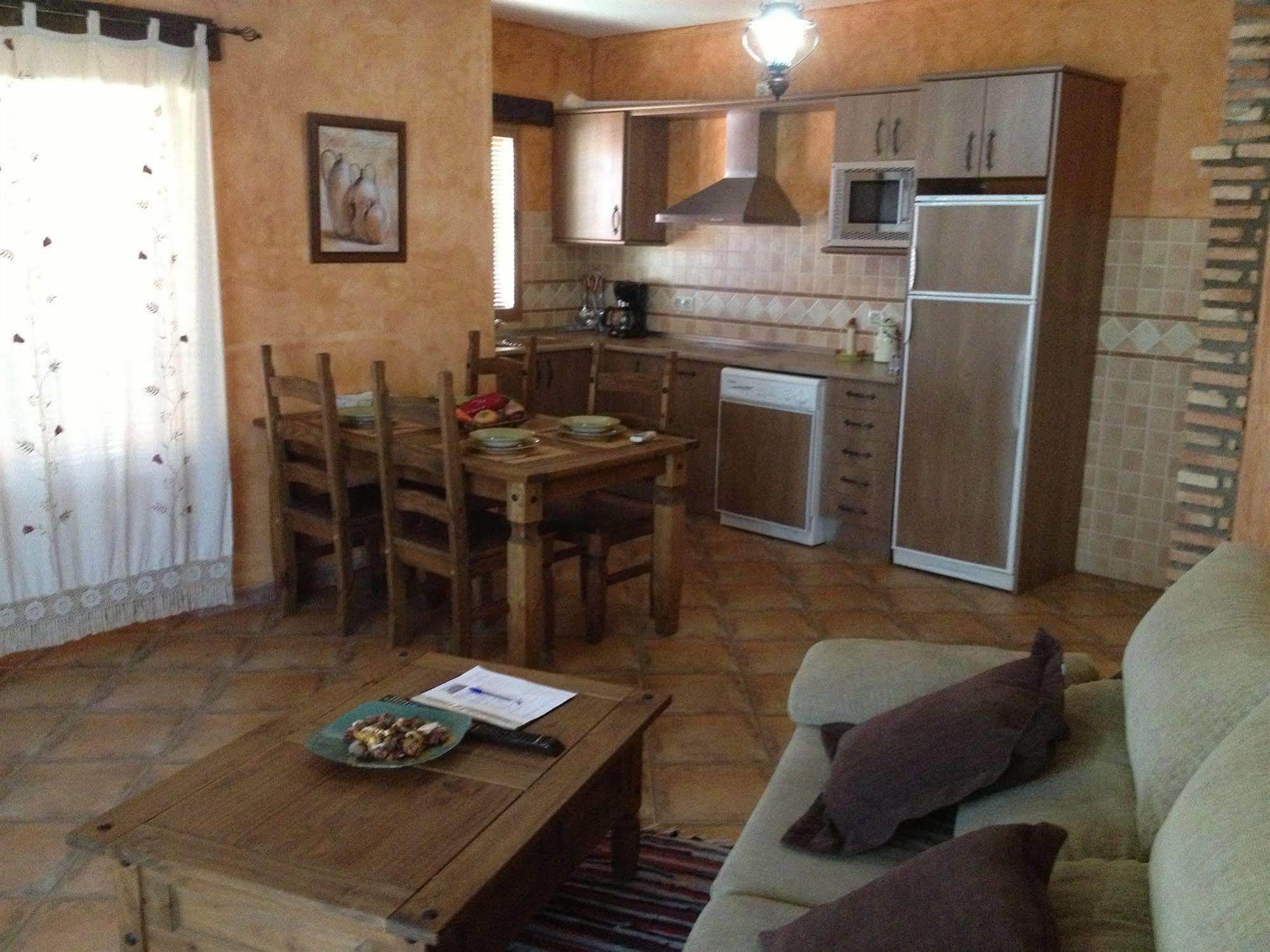 Complejo Penafiel Appartement Zarza La Mayor Buitenkant foto